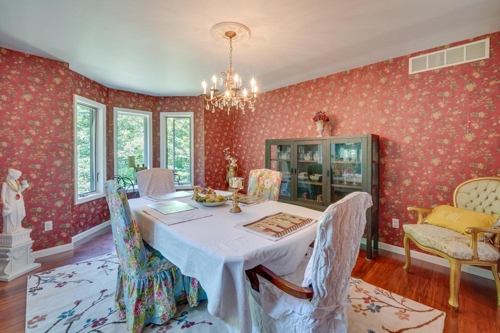 Holiday home Shawnee On Delaware With Porch And Fire Pit! East Stroudsburg