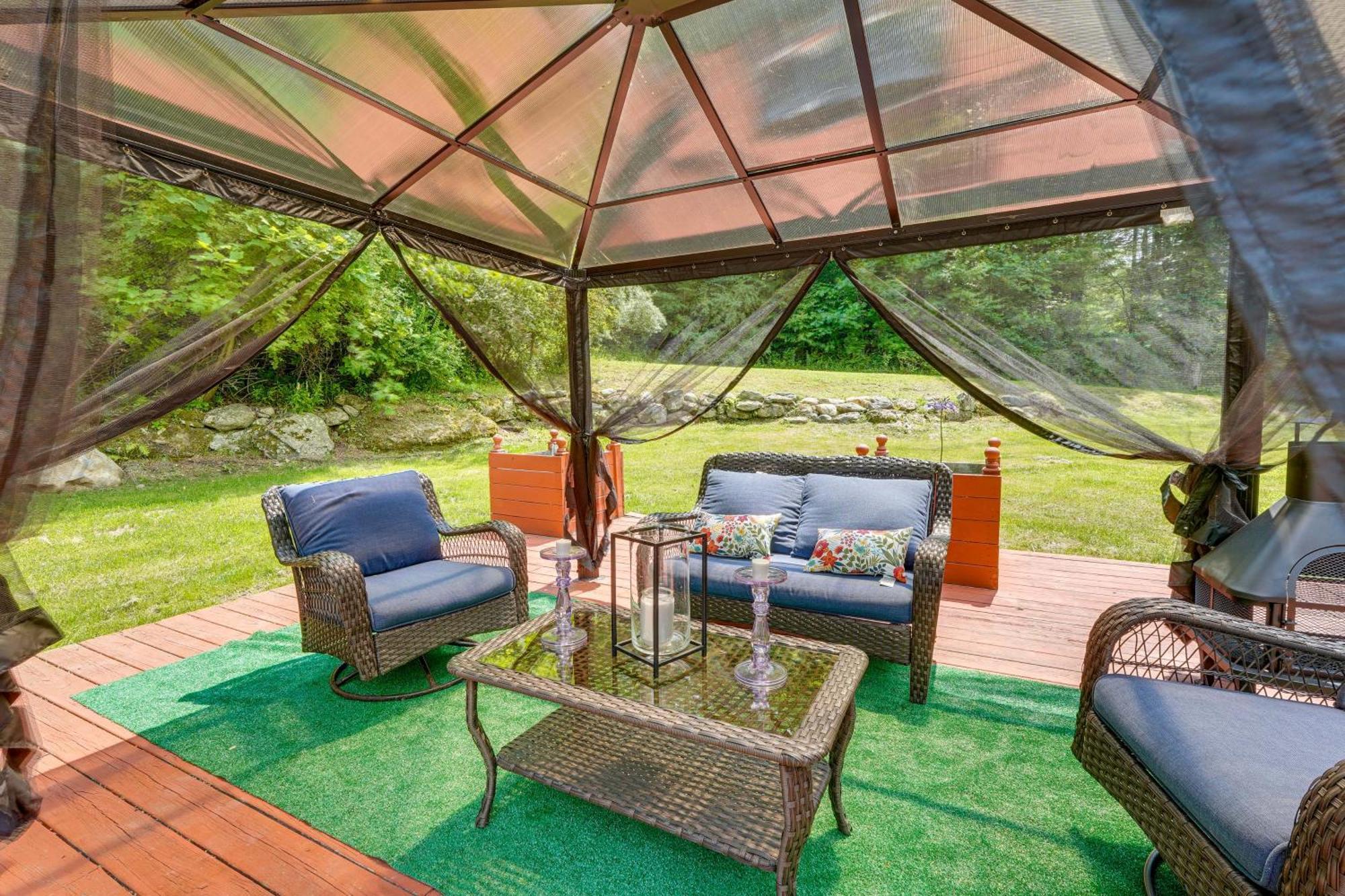 Shawnee On Delaware With Porch And Fire Pit! Holiday home East Stroudsburg